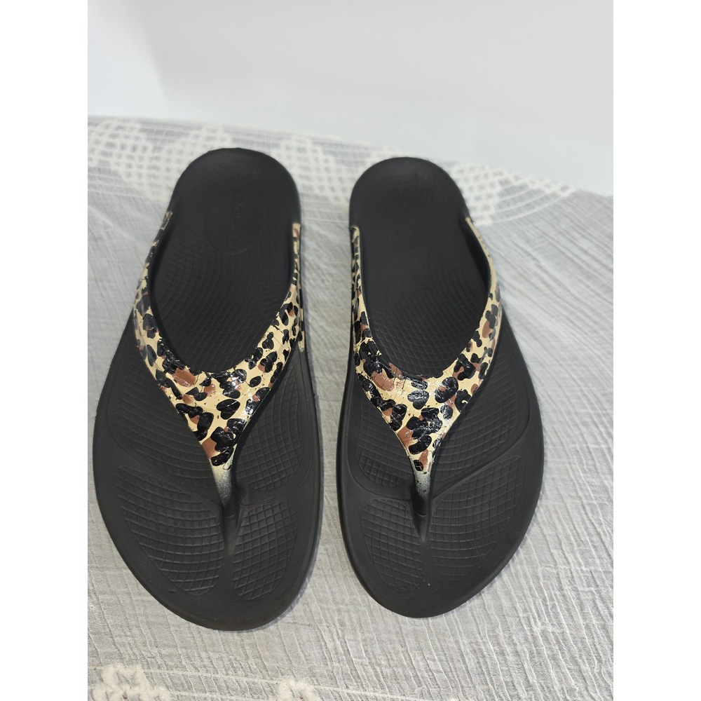 OOFOS OOlala Luxe Leopard Print Recovery Sandals Black Womens Size 9 EU 40